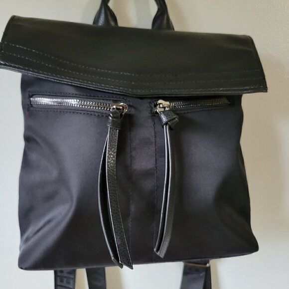 USED ONCE BOTKIER BLACK BACKPACK SMALL - Picture 2 of 15